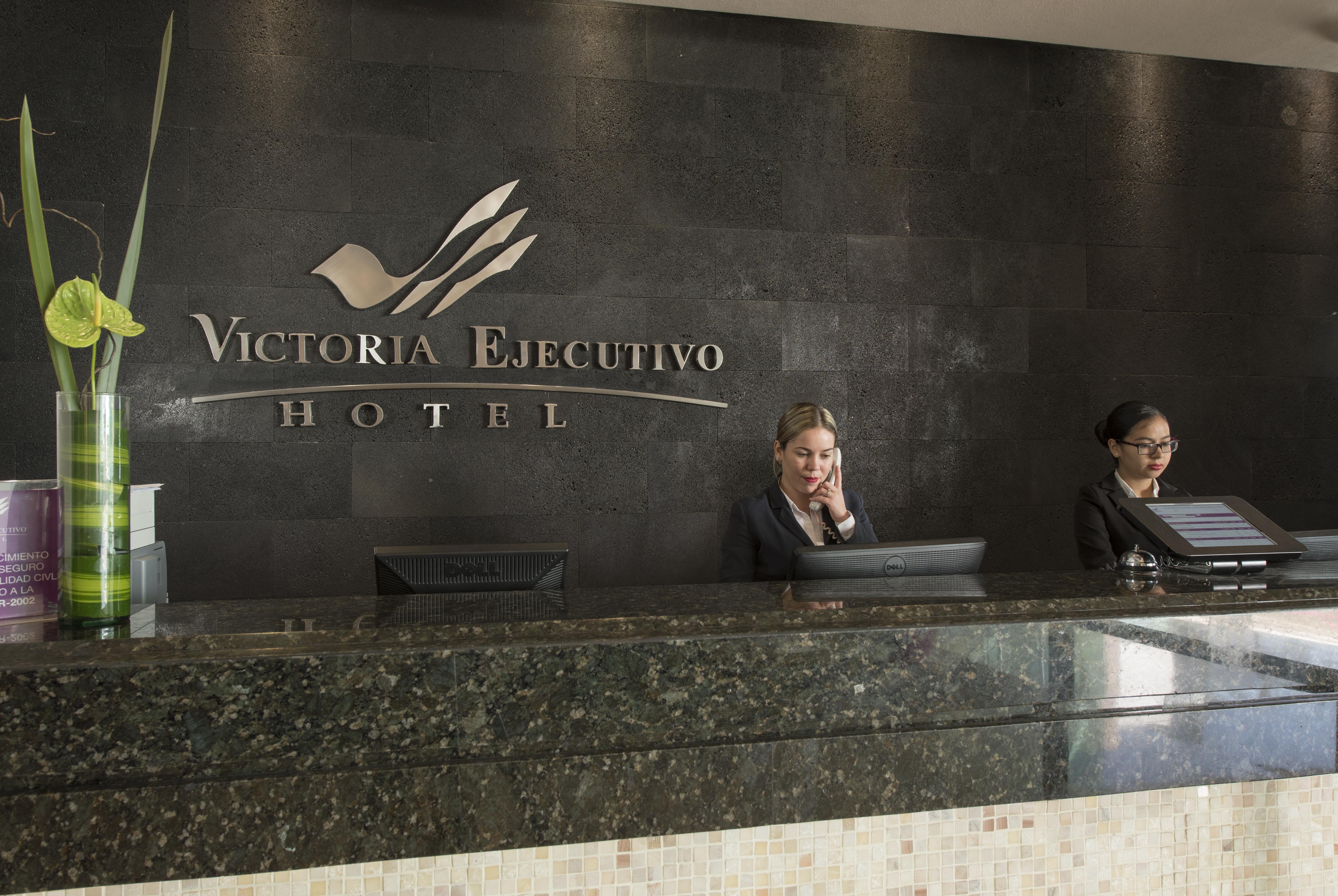 Готель Victoria Ejecutivo Гвадалахара Екстер'єр фото